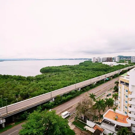 Apartamento Modern Beachfront At Radisson Cartagena