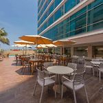 Modern Beachfront Apartment At Radisson Cartagena